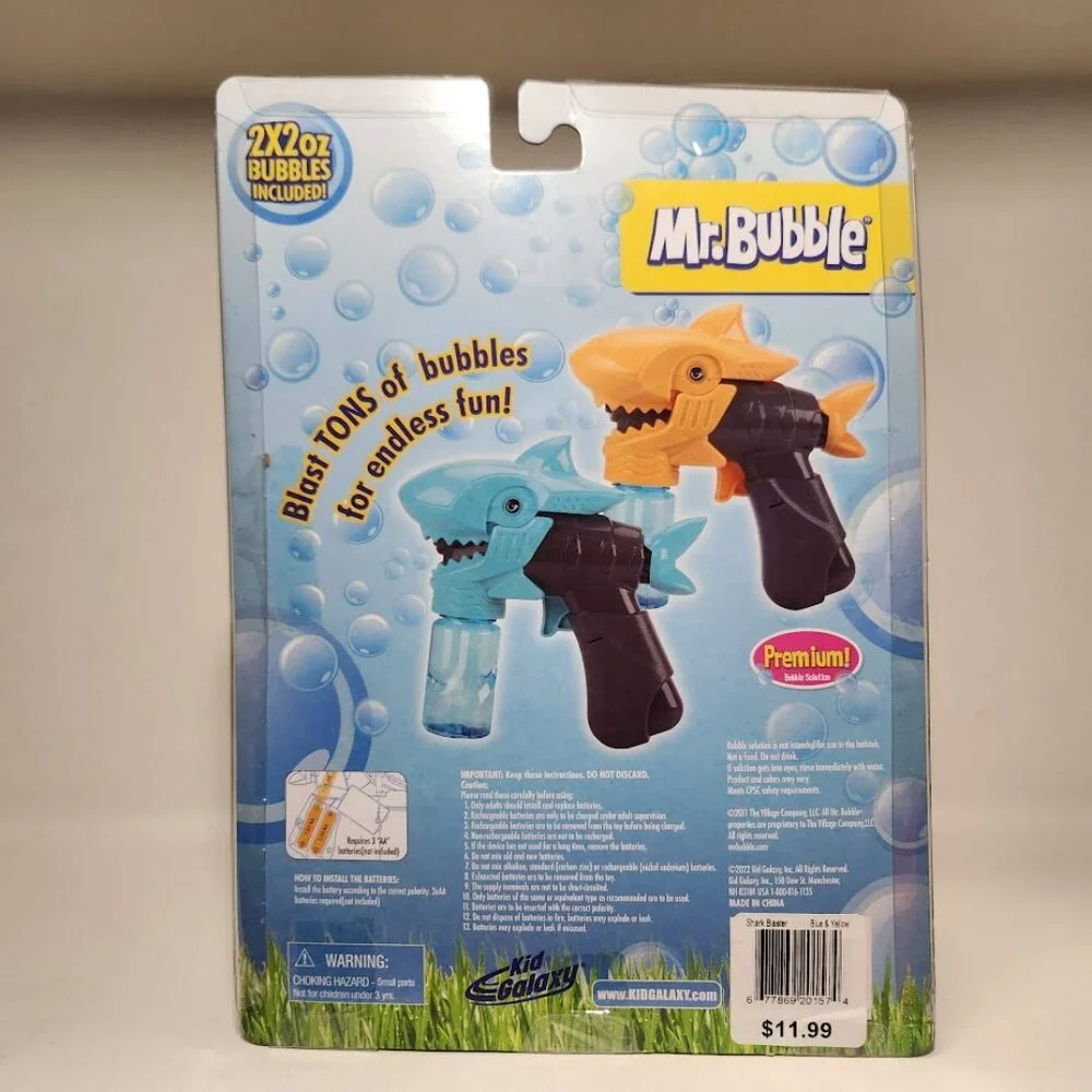 Mr. Bubble YELLOW Shark Bubble Blaster Bundle Lights Sounds Solution Easy to ref